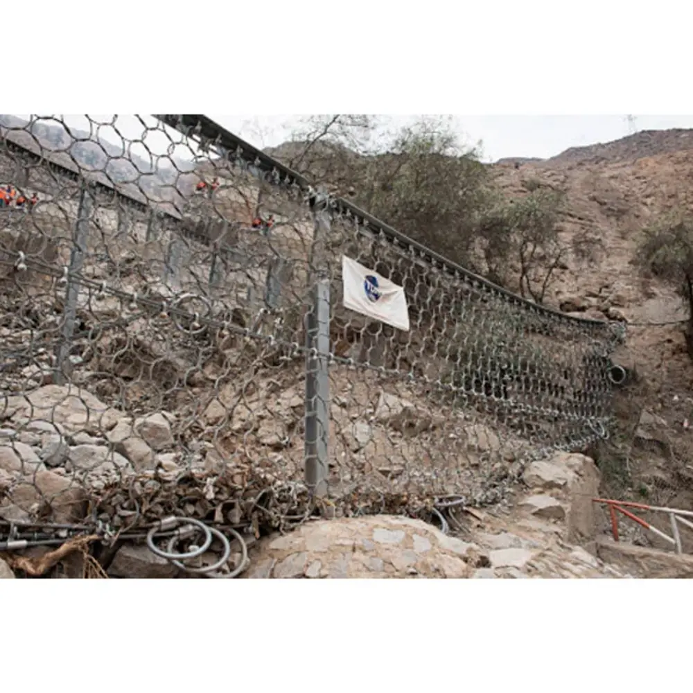 Barreras flexibles contra flujo de detritos