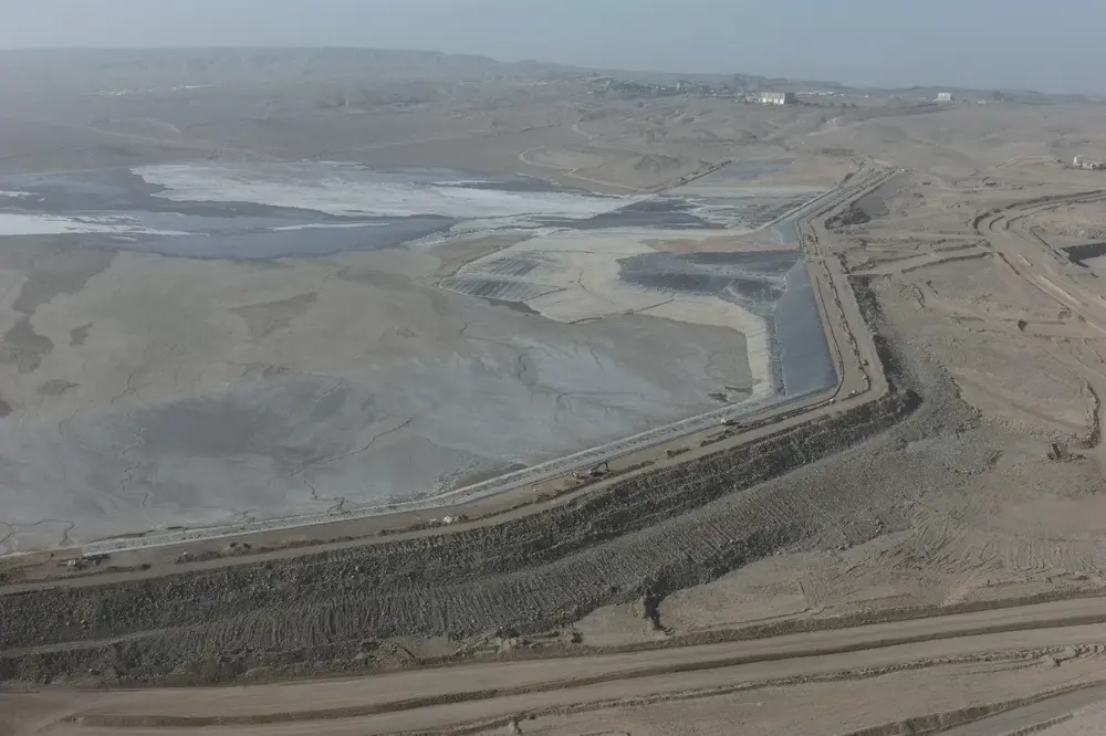 Impermeabilización de la Presa de Relaves del Proyecto Mina Justa ,Ica, Perú  